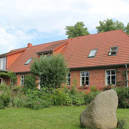 Nyaraló Beautiful Mansion Near Lake In *